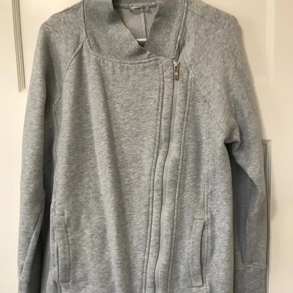 Lululemon zip-up - Picture 1 of 5